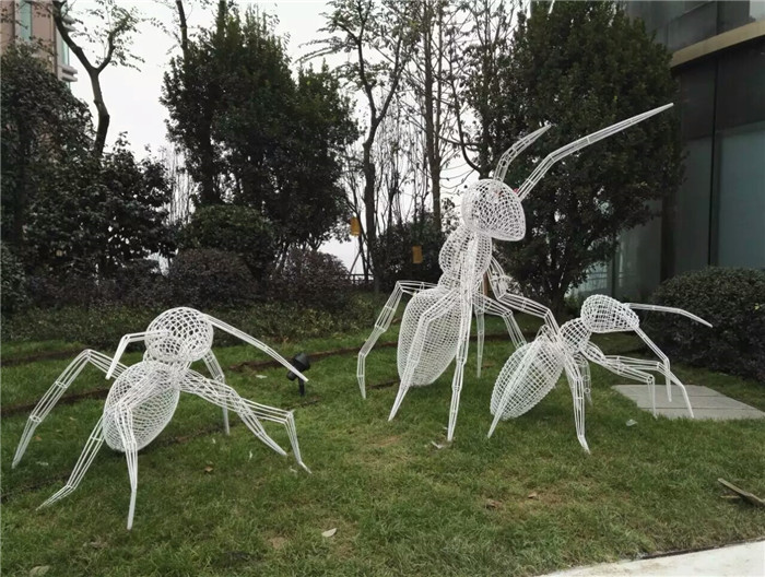 YY11-24不锈钢镂空蚂蚁雕塑