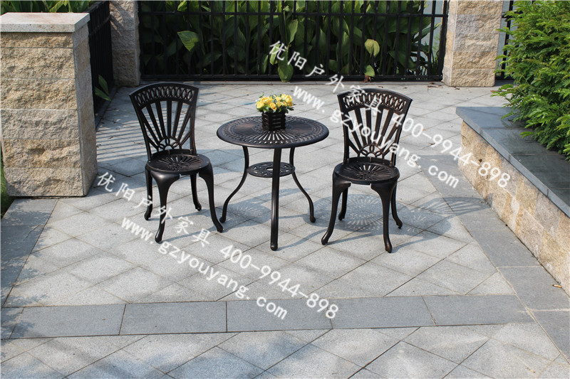 买户外家具不是强买强卖，你刚好需要，我刚好专业