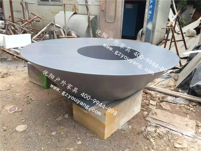 江门蓬江区定制玻璃钢树钵顺利出货